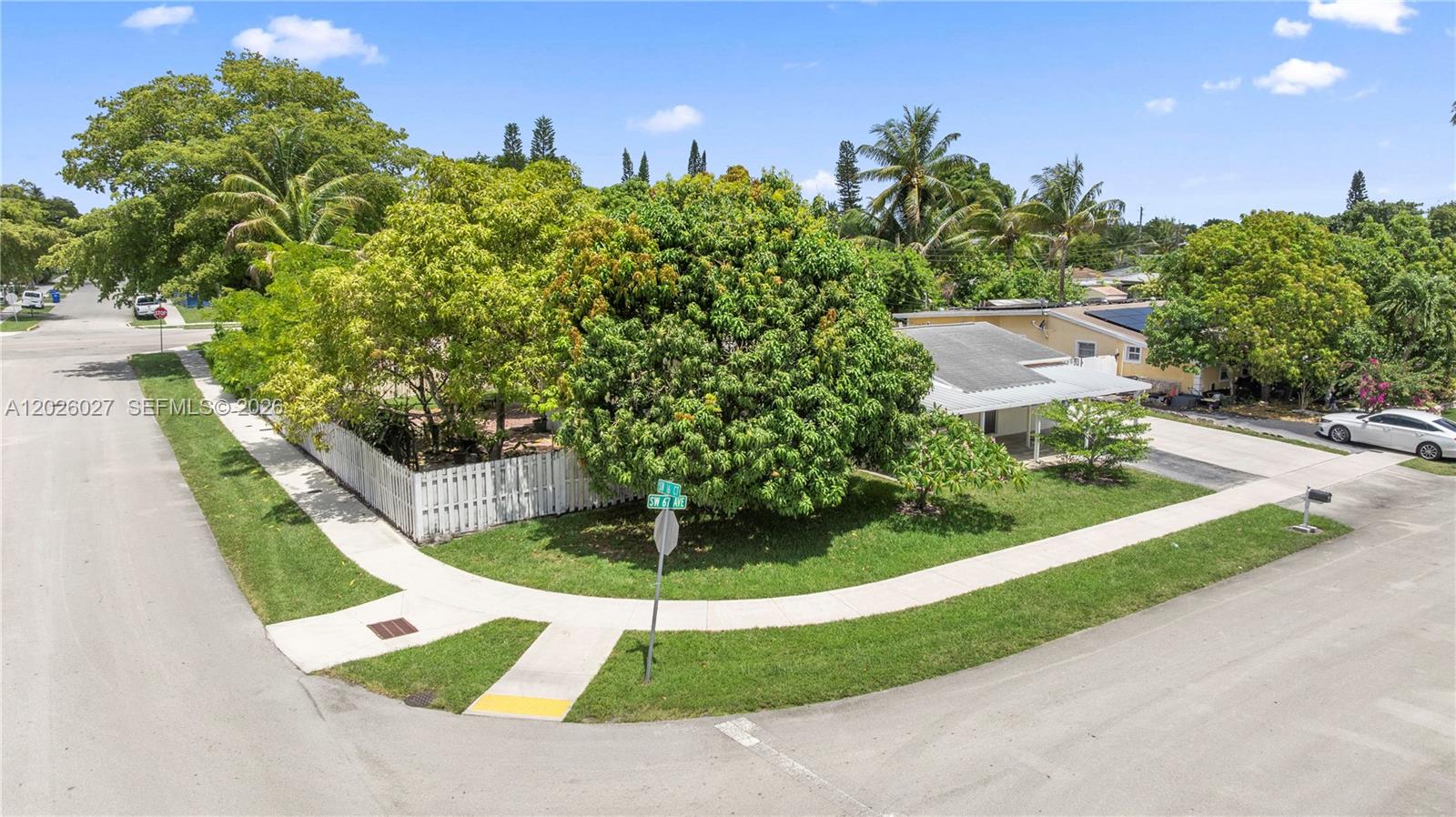 BROADVIEW COUNTRY CLUB - Residential