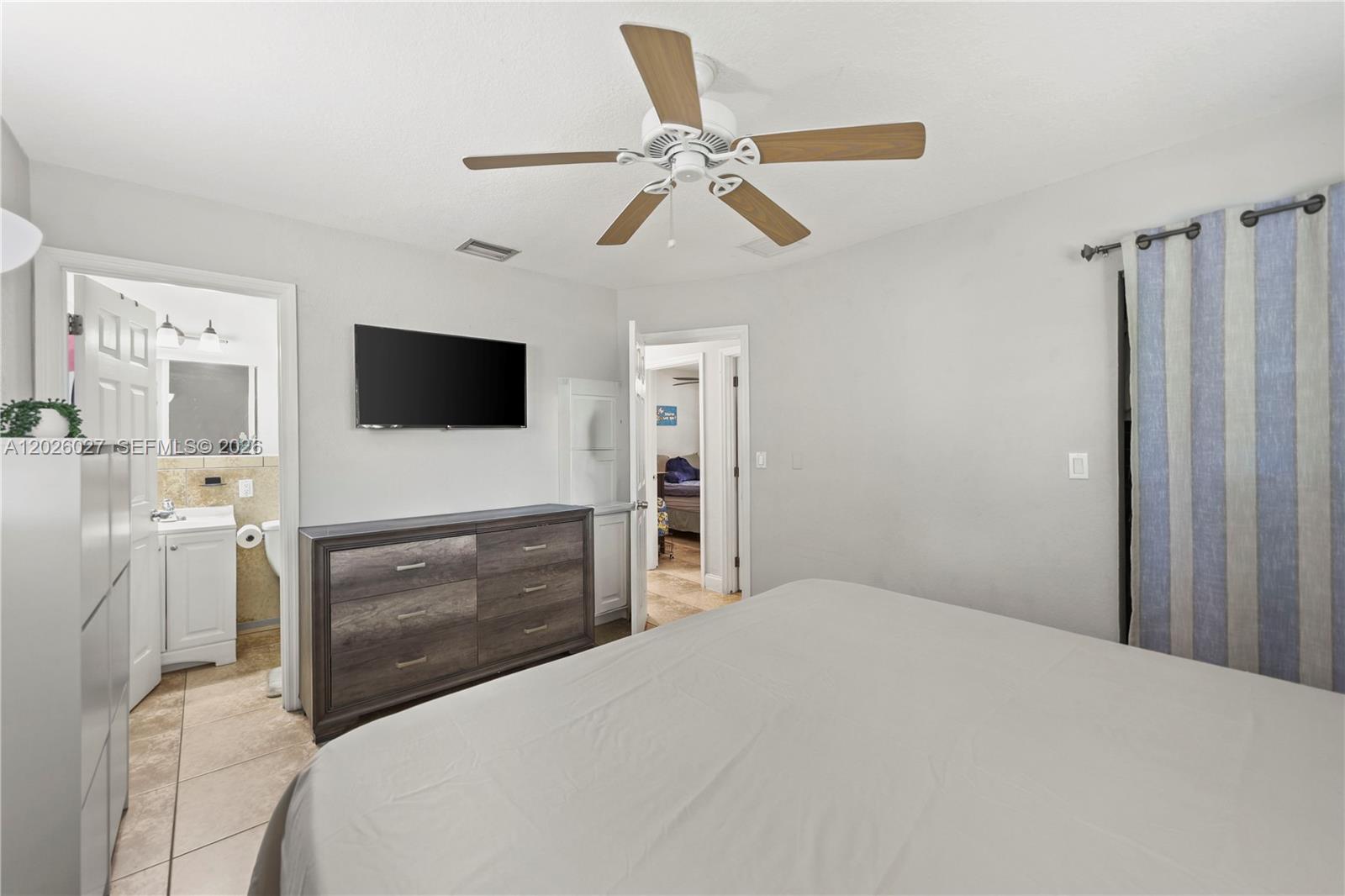 BROADVIEW COUNTRY CLUB - Residential