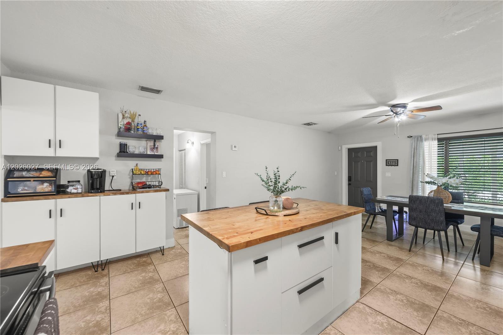 BROADVIEW COUNTRY CLUB - Residential