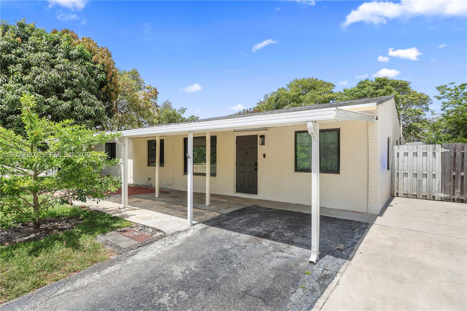 BROADVIEW COUNTRY CLUB - Residential