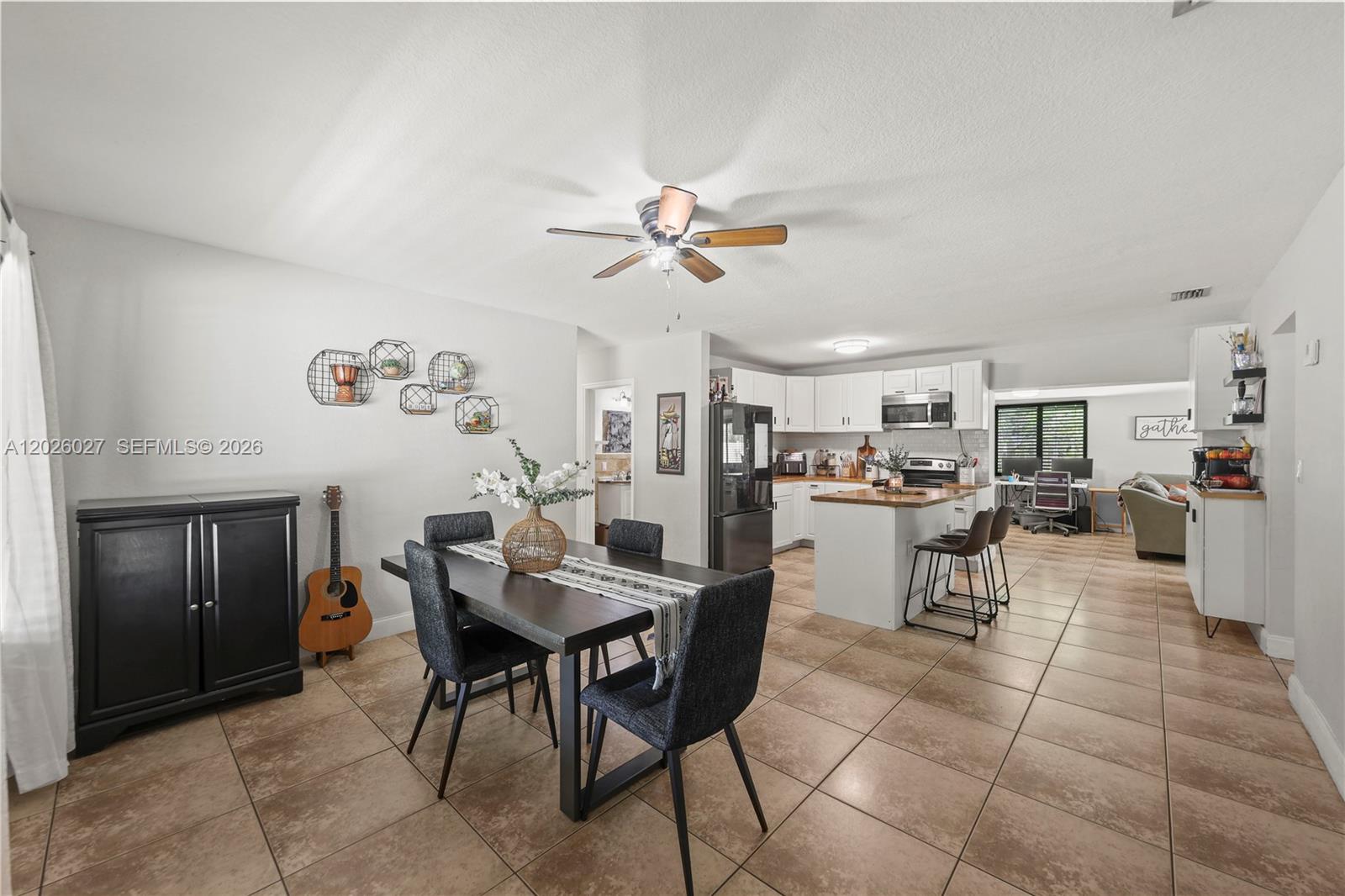 BROADVIEW COUNTRY CLUB - Residential
