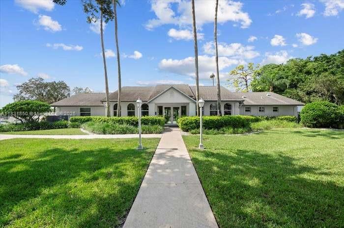 ANCHORAGE ON THE ST LUCIE - Residential