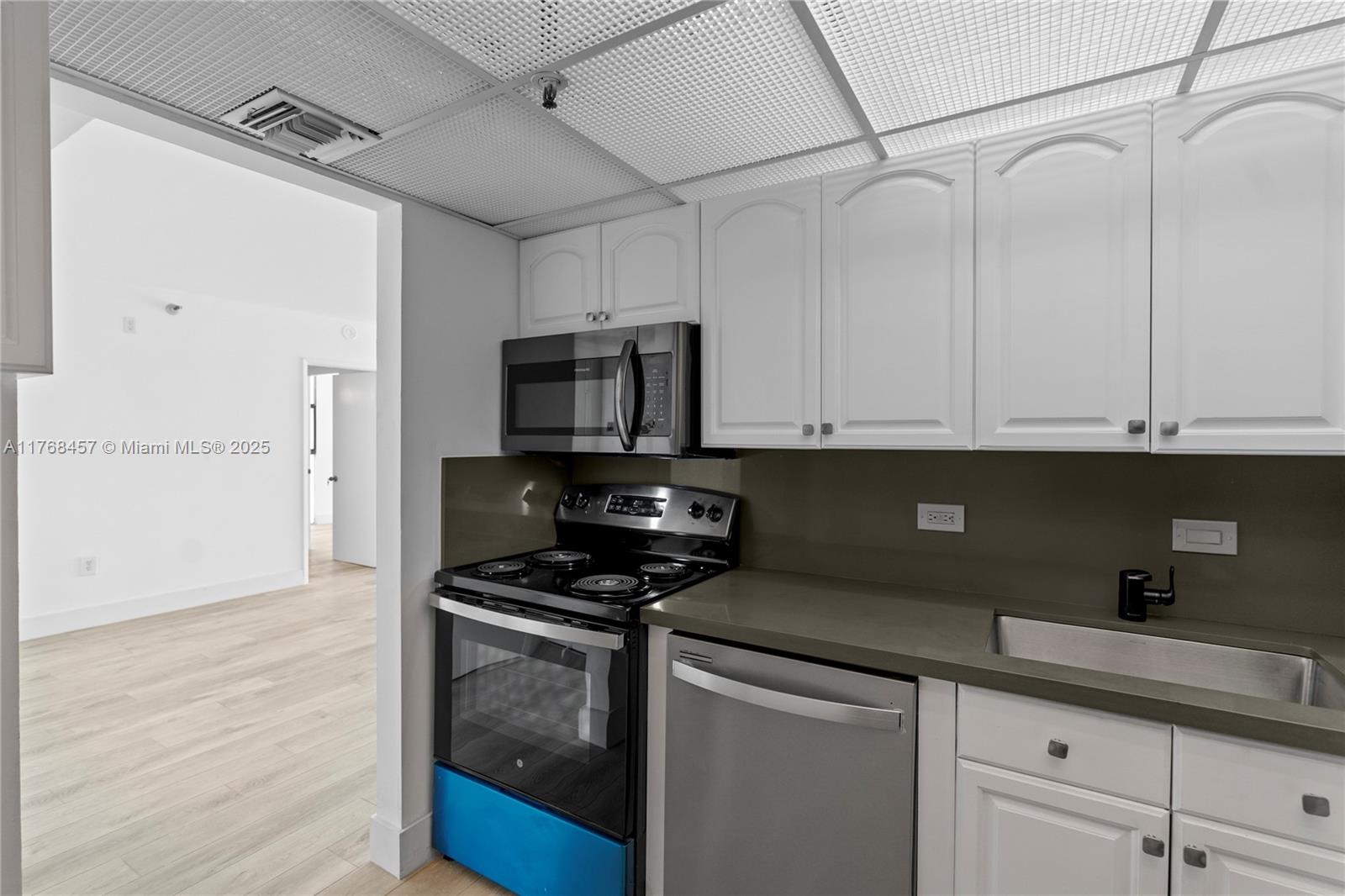 WATERVIEW CONDO - Residential