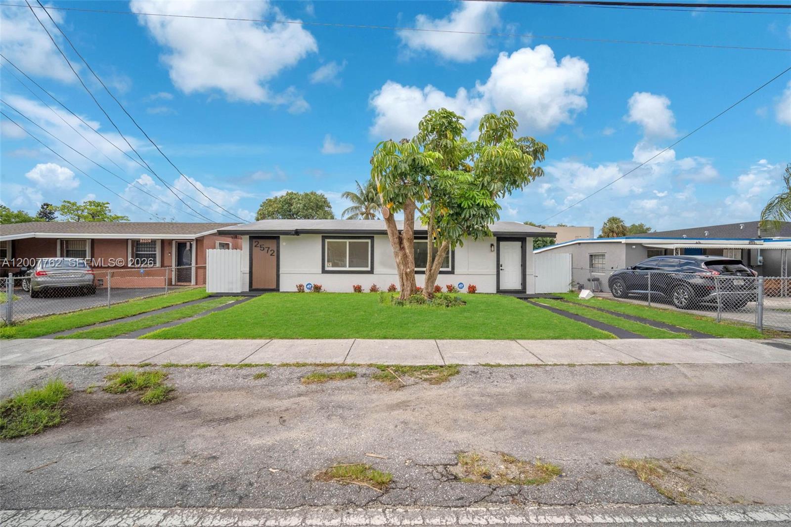 NORTH WEST LAUDERDALE - Residential
