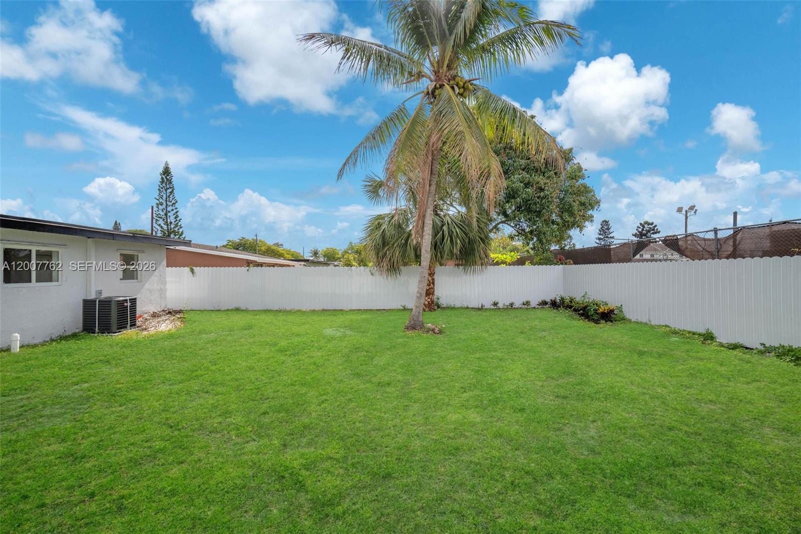 NORTH WEST LAUDERDALE - Residential