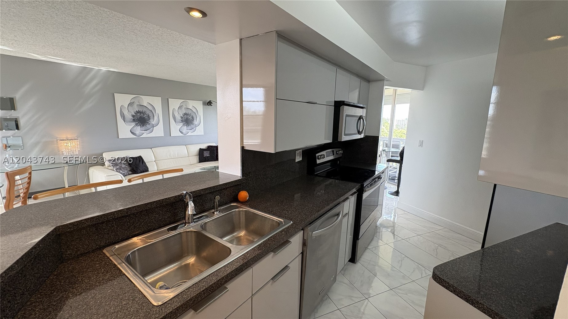 ENVIRON I CONDO 9 - Residential