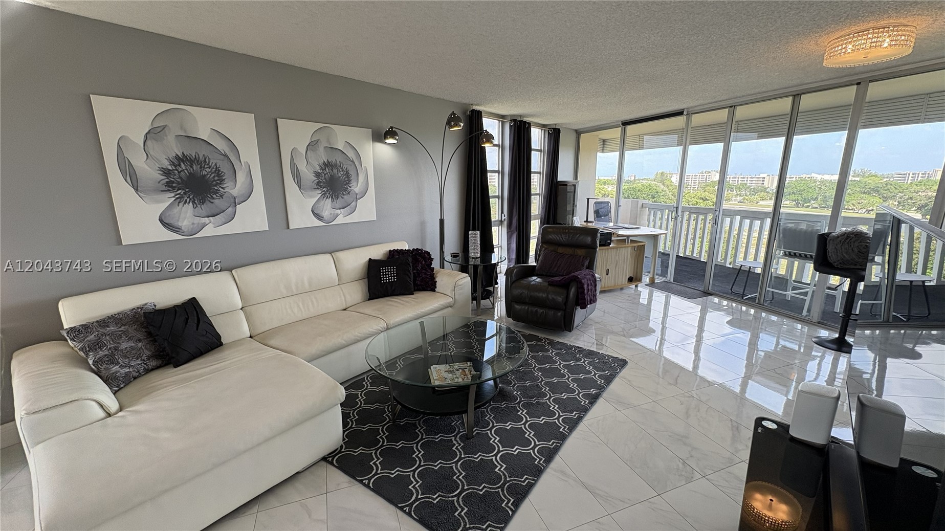 ENVIRON I CONDO 9 - Residential
