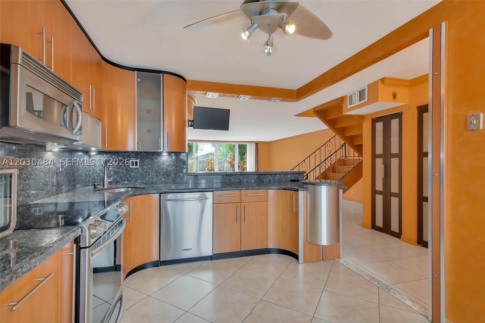 TOWNHOUSES OF VENETIAN PA - Residential