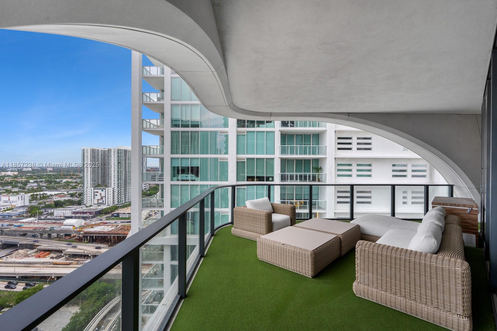 ONE THOUSAND MUSEUM CONDO - Residential