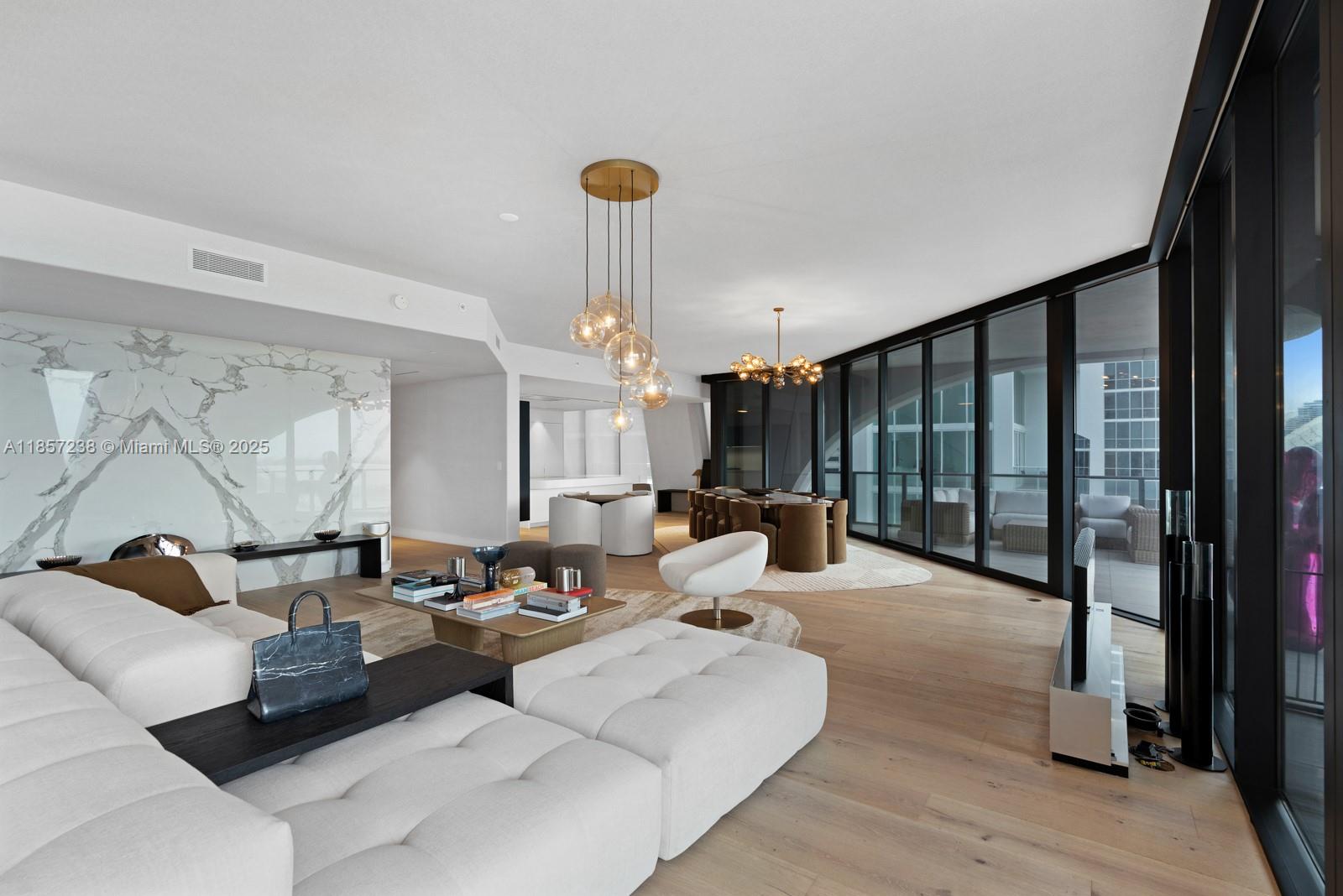ONE THOUSAND MUSEUM CONDO - Residential