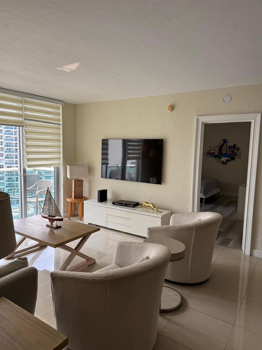 TIDES ON HOLLYWOOD BEACH - Residential