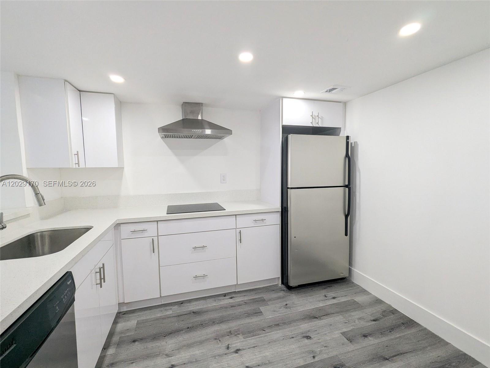 VENETIA CONDO - Residential Lease