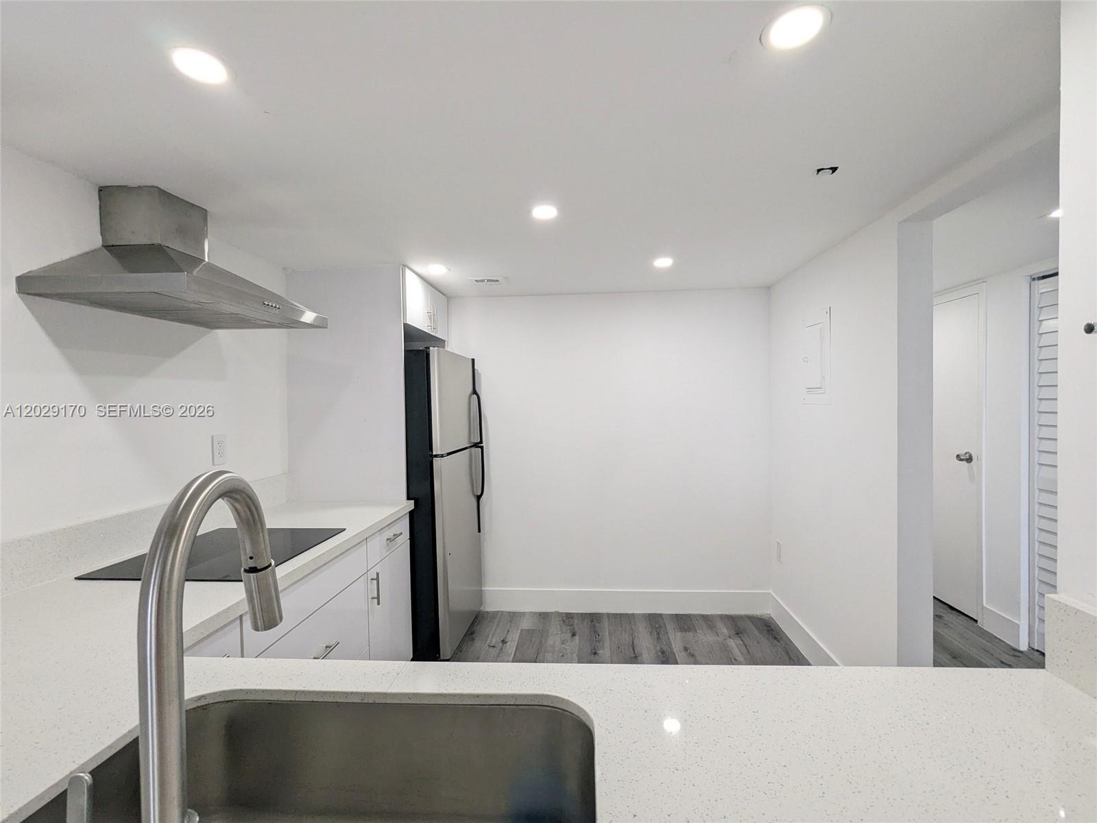 VENETIA CONDO - Residential Lease