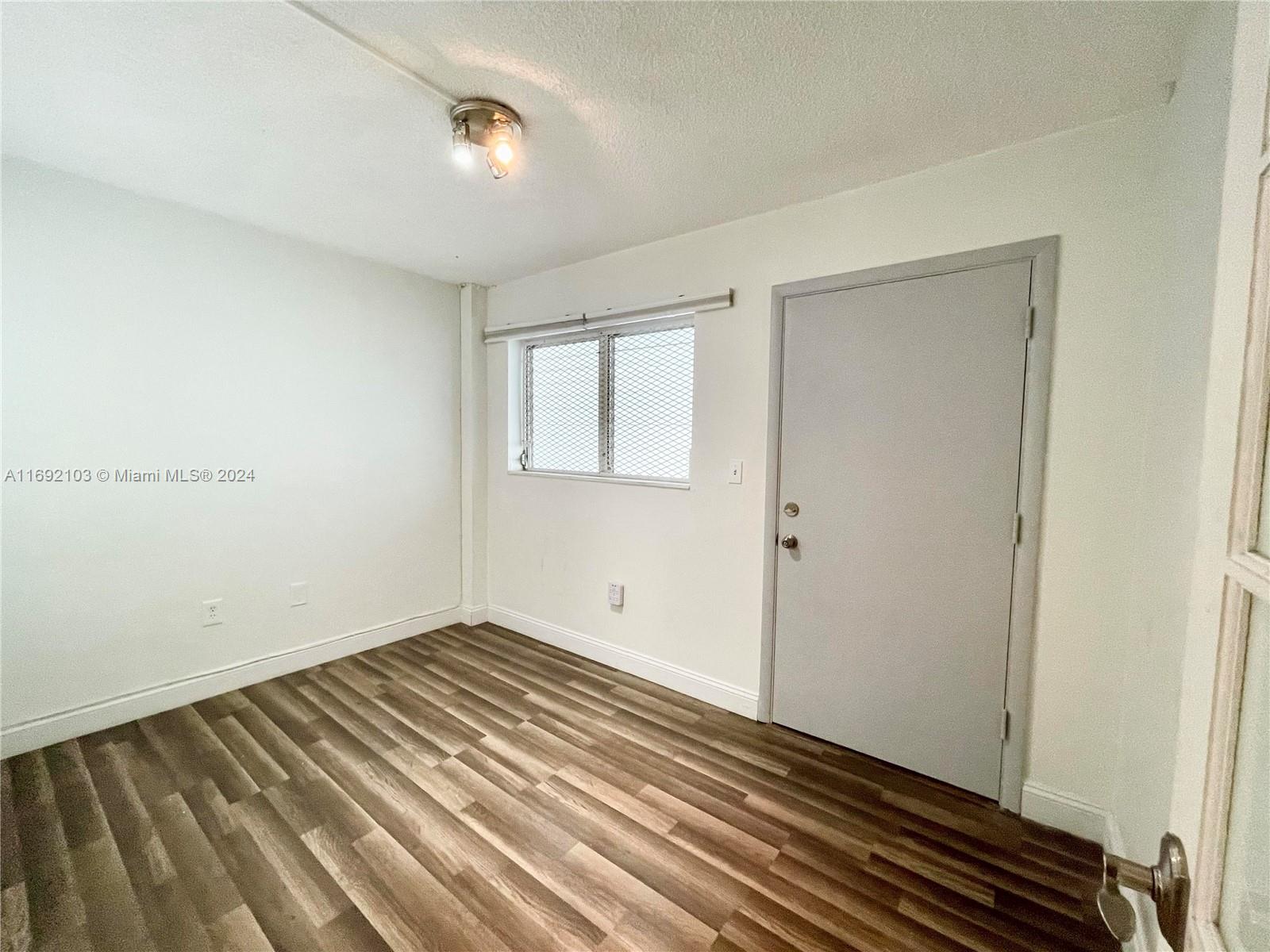 TWIN TOWERS CONDO - Residential