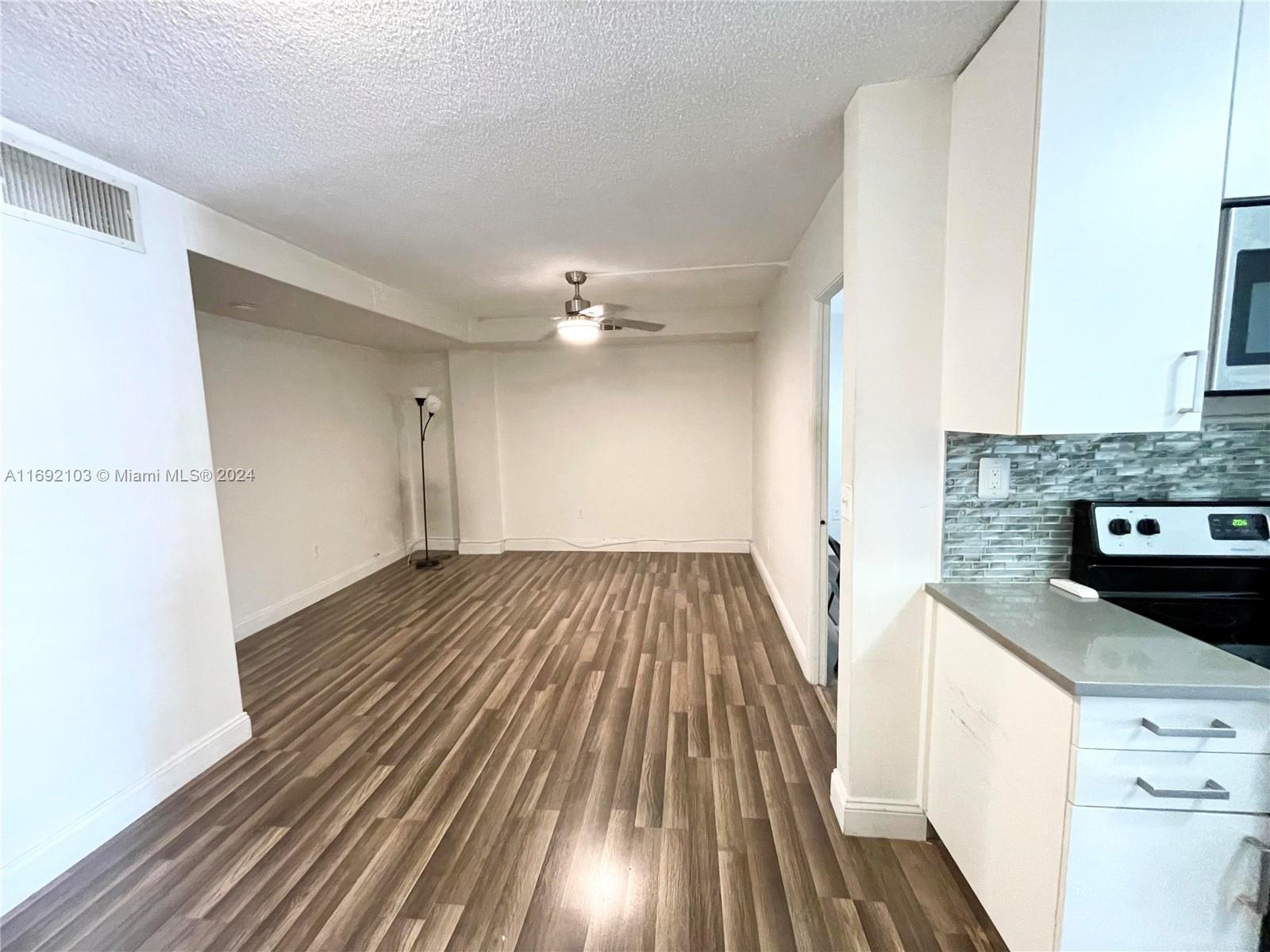 TWIN TOWERS CONDO - Residential