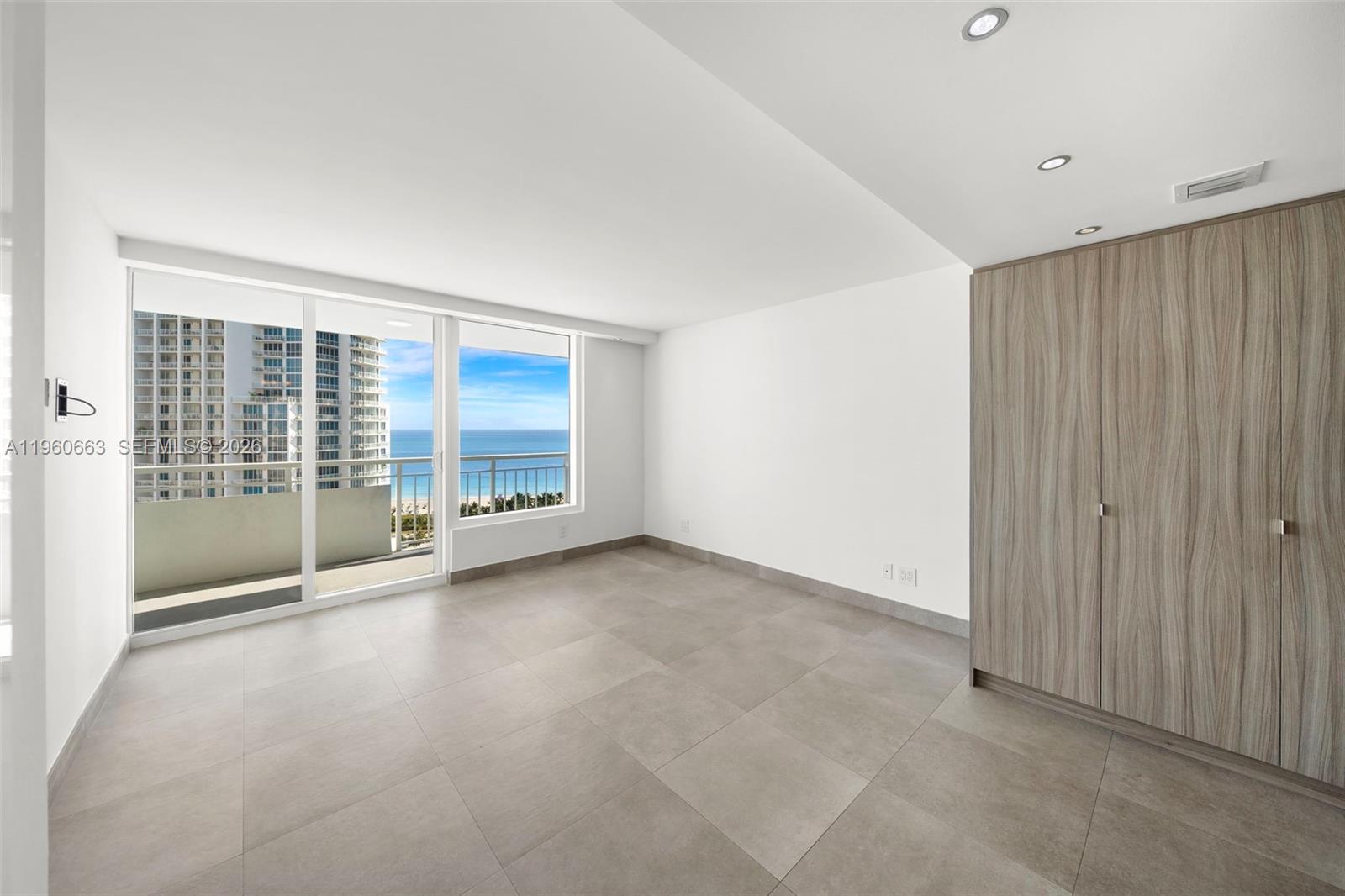 SOUTH POINTE TOWERS CONDO - Residential