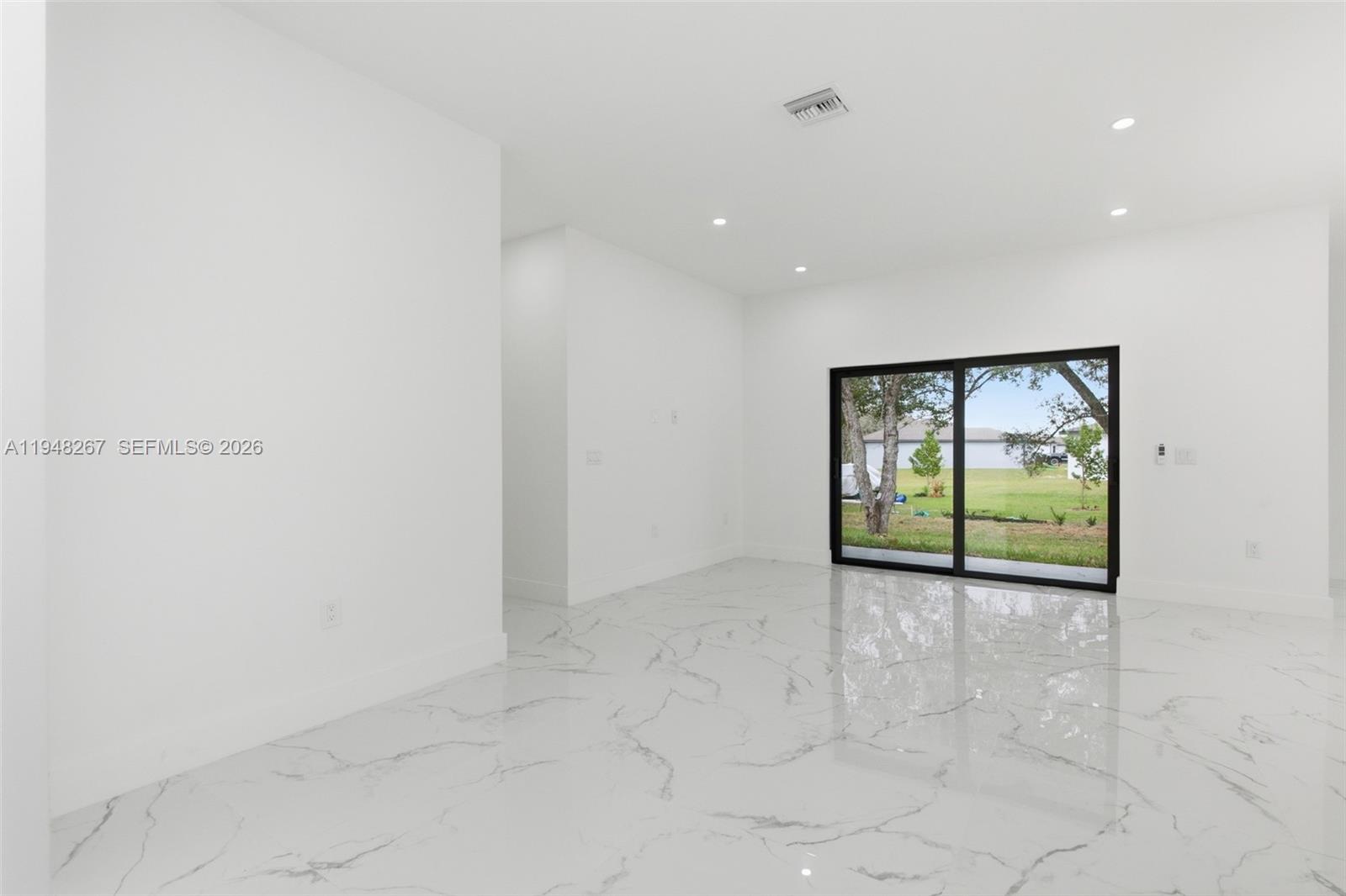 Mirror Lakes - Residential