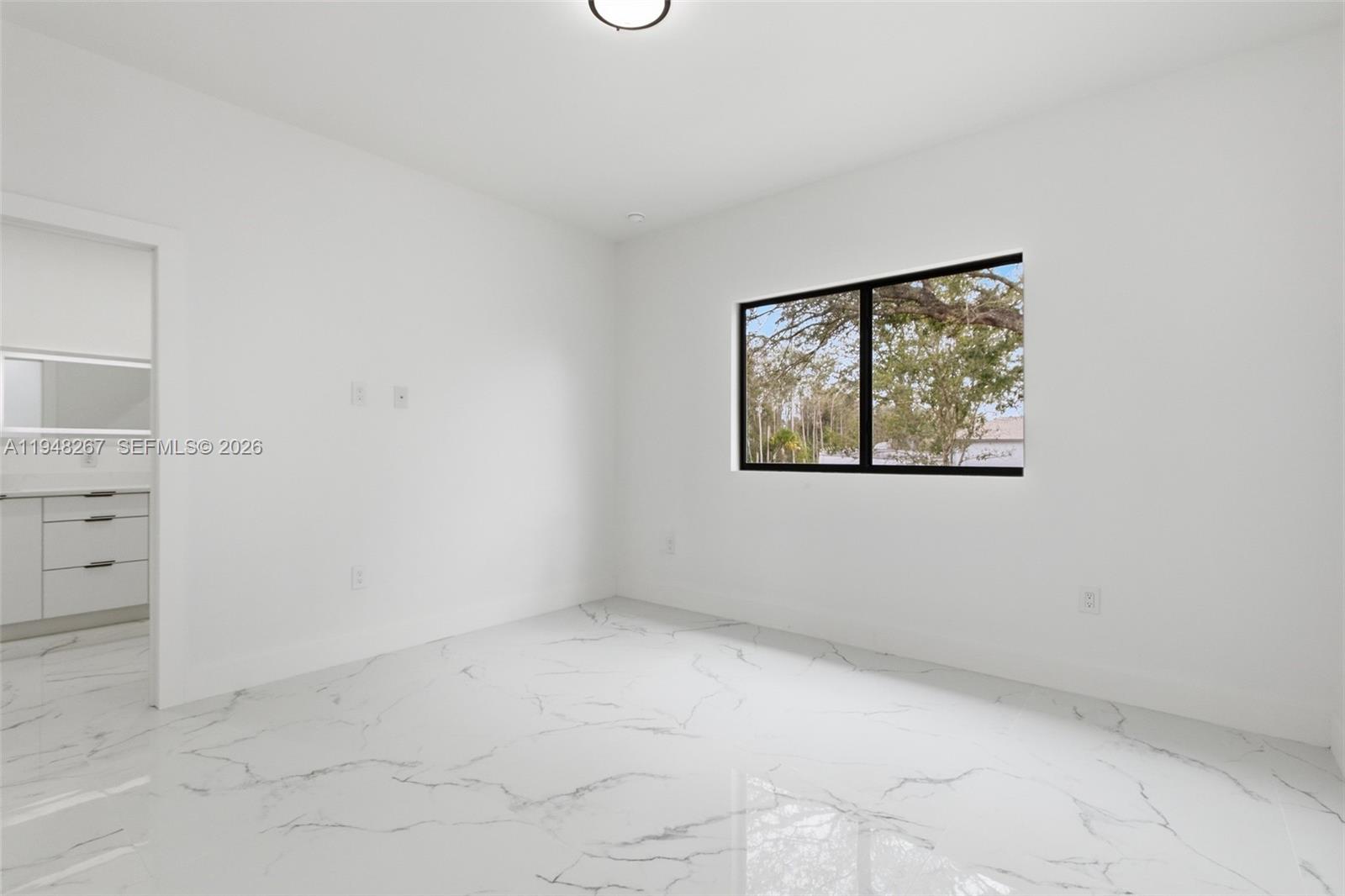 Mirror Lakes - Residential
