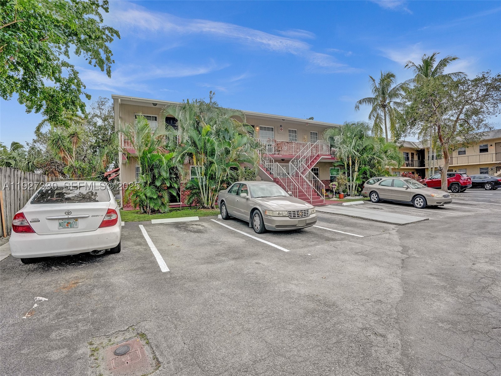 FLORENCE VILLAS - Residential Income