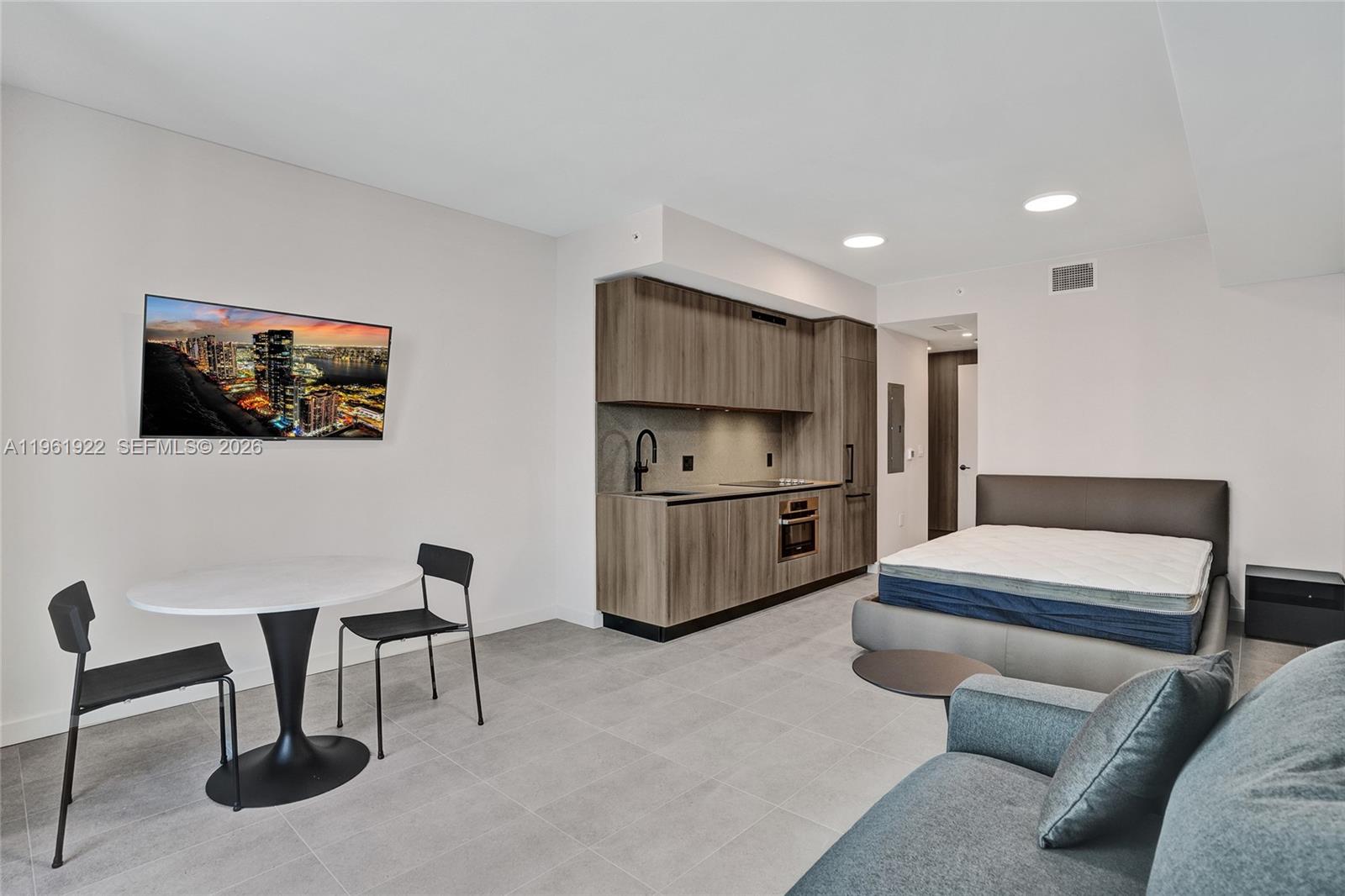 501 First Residences - Residential