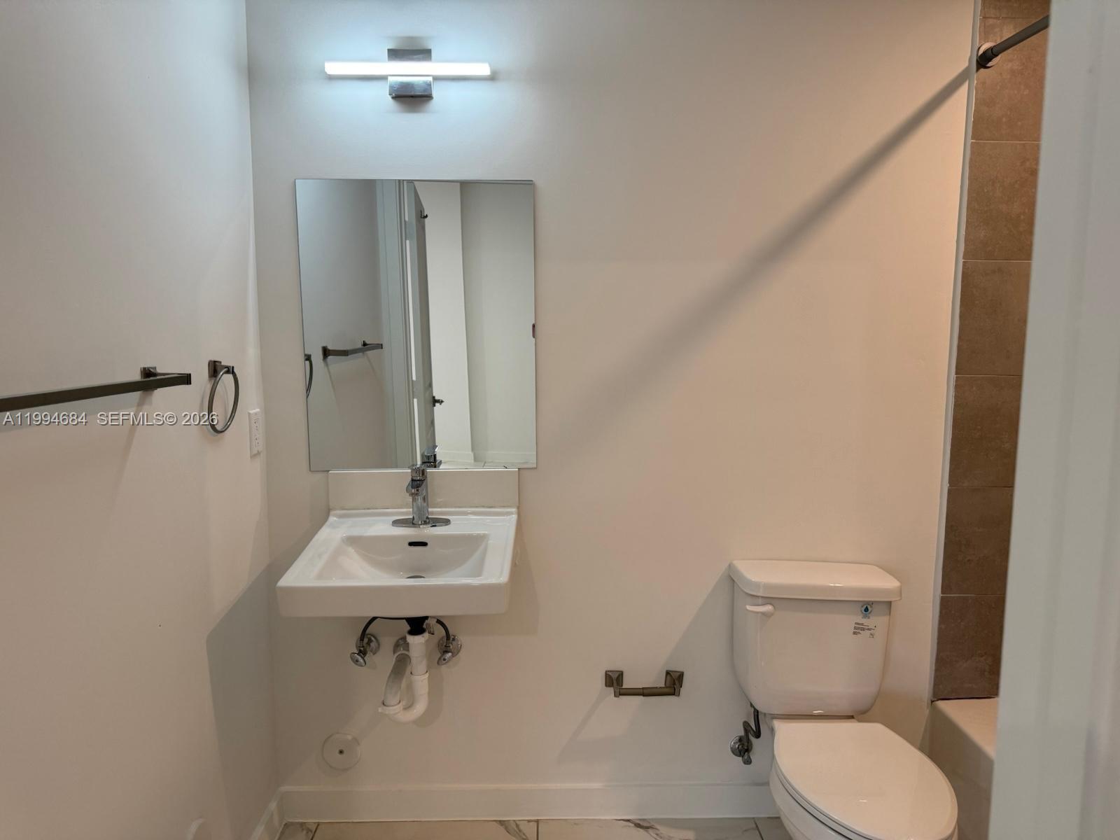 CITY OF MIAMI SOUTH - Residential Lease