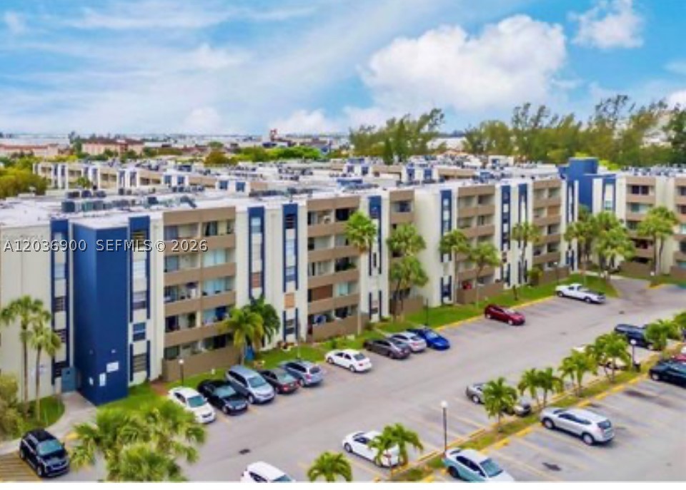 SAMARI LAKE EAST CONDO - Residential Lease