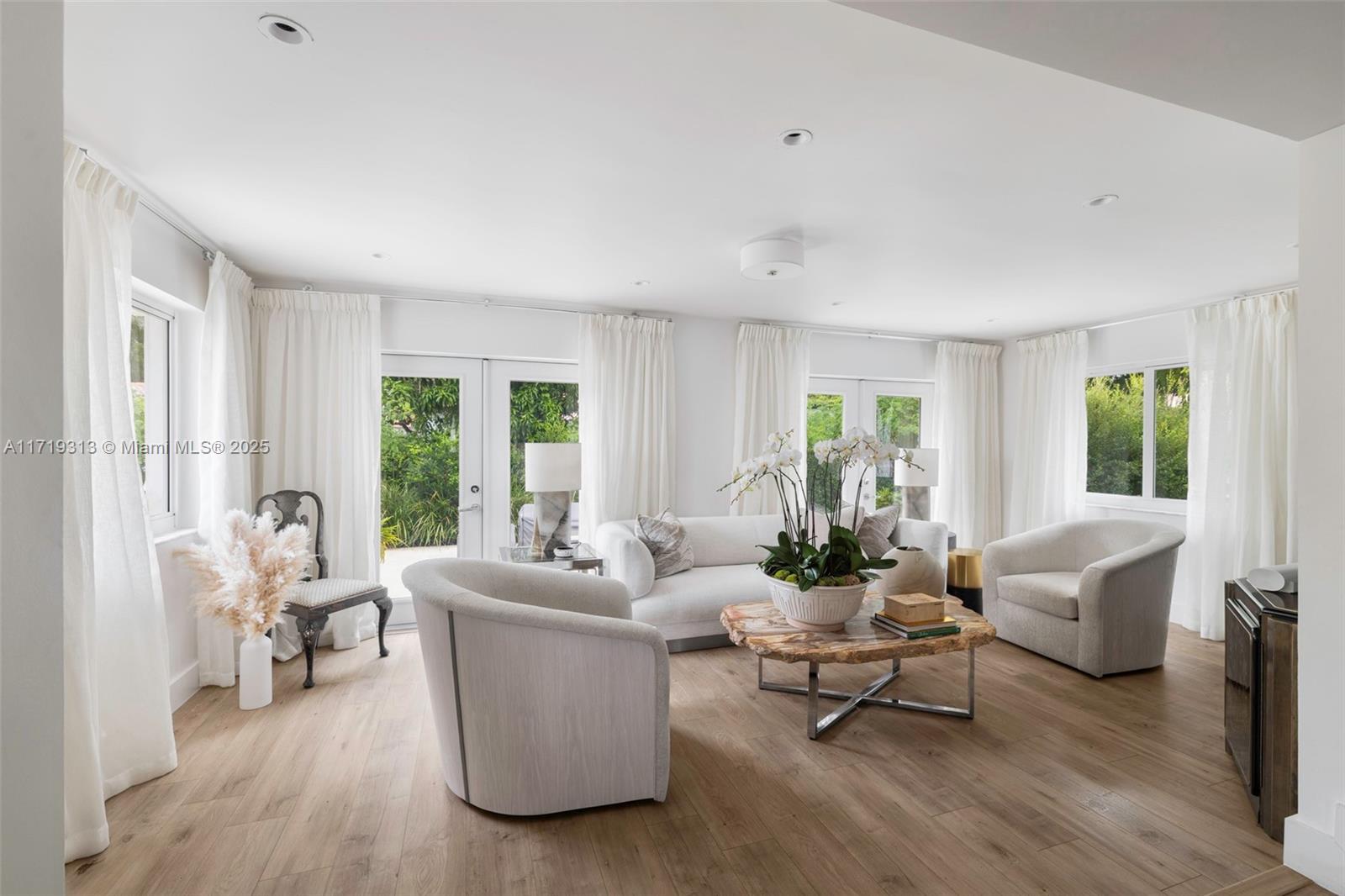 GRANADA GROVES - Residential