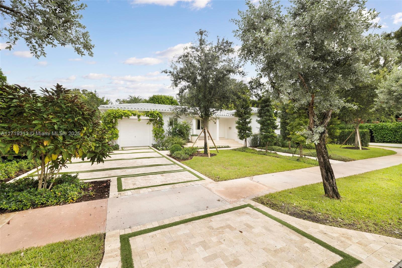 GRANADA GROVES - Residential