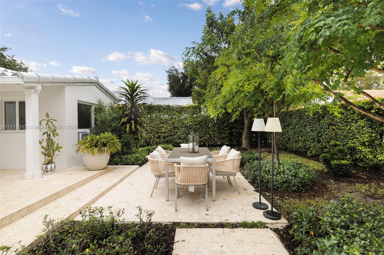 GRANADA GROVES - Residential