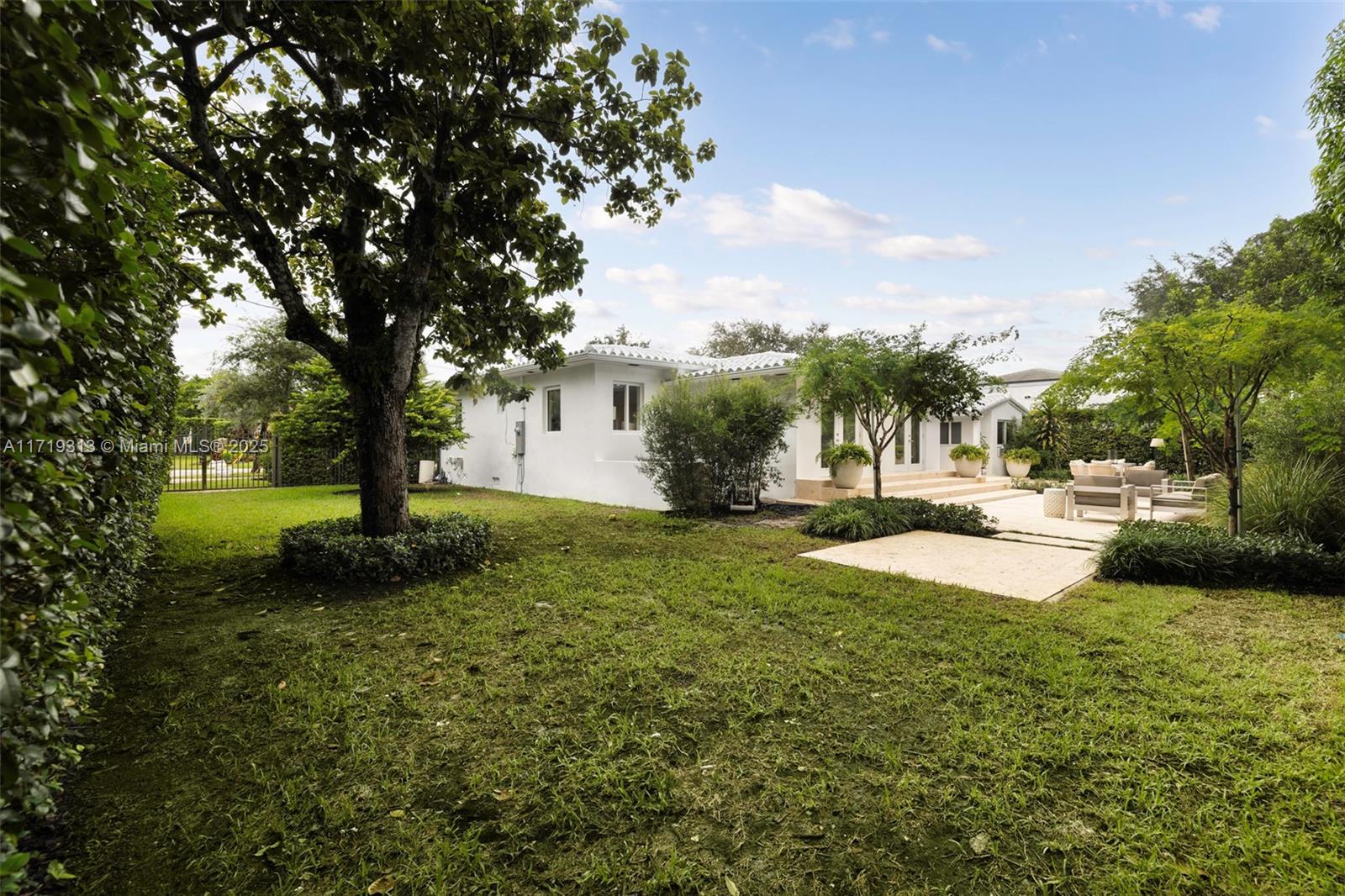 GRANADA GROVES - Residential
