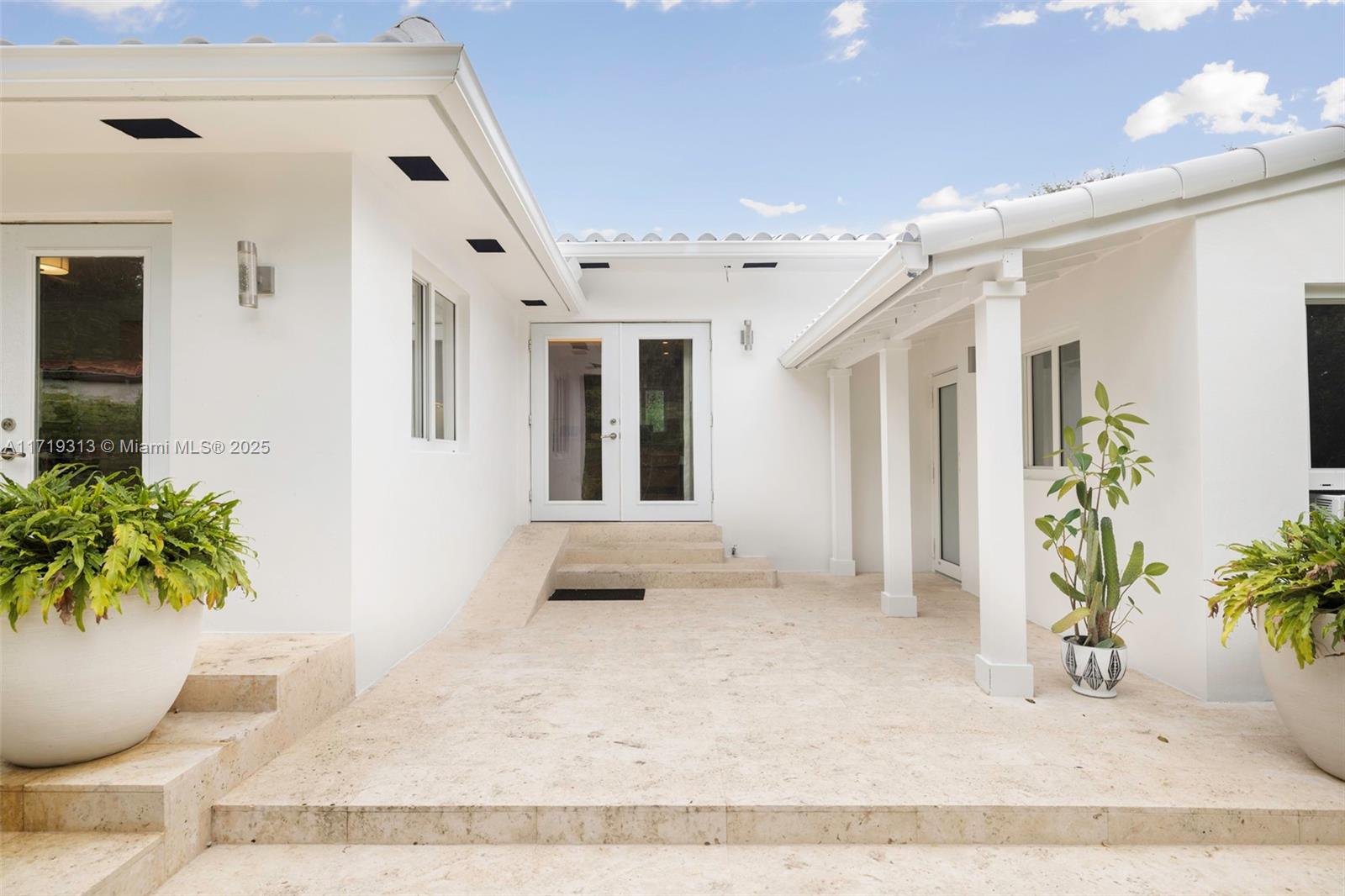 GRANADA GROVES - Residential