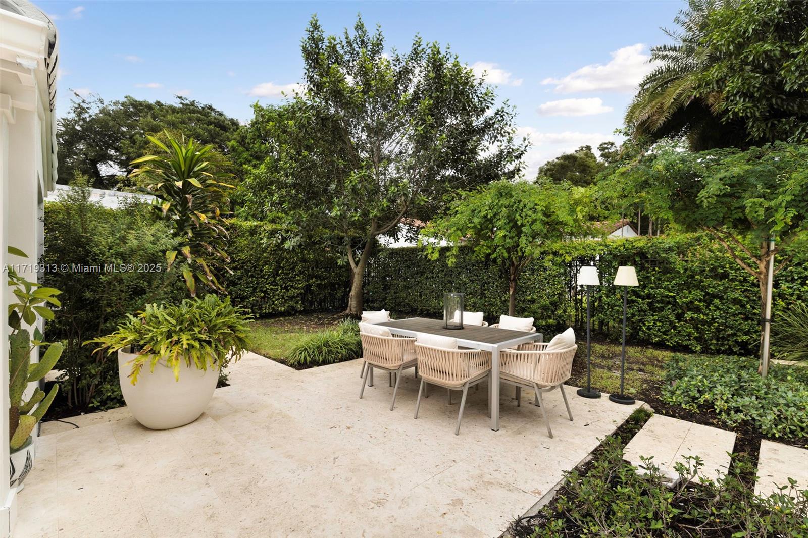 GRANADA GROVES - Residential