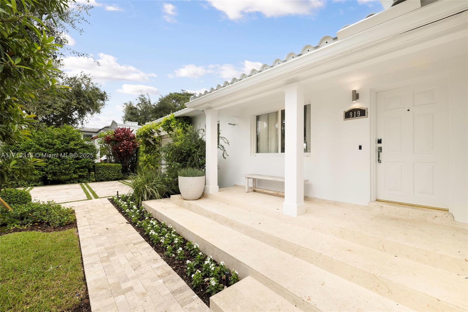 GRANADA GROVES - Residential