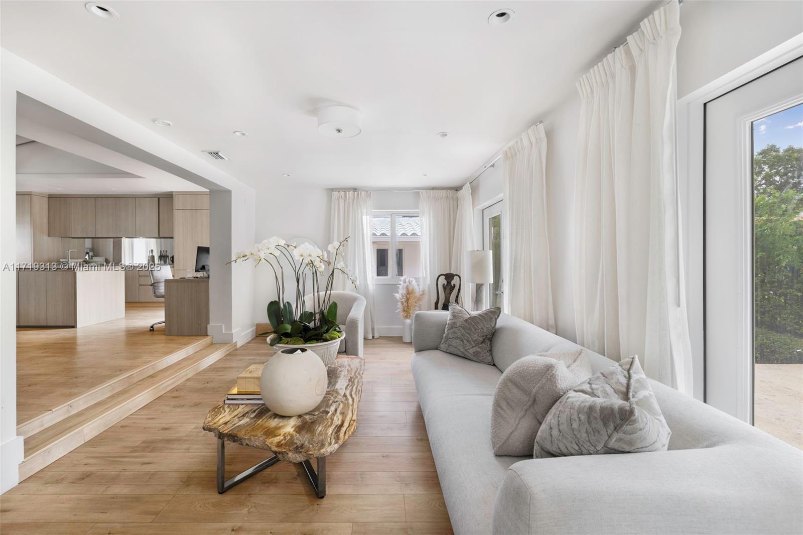 GRANADA GROVES - Residential