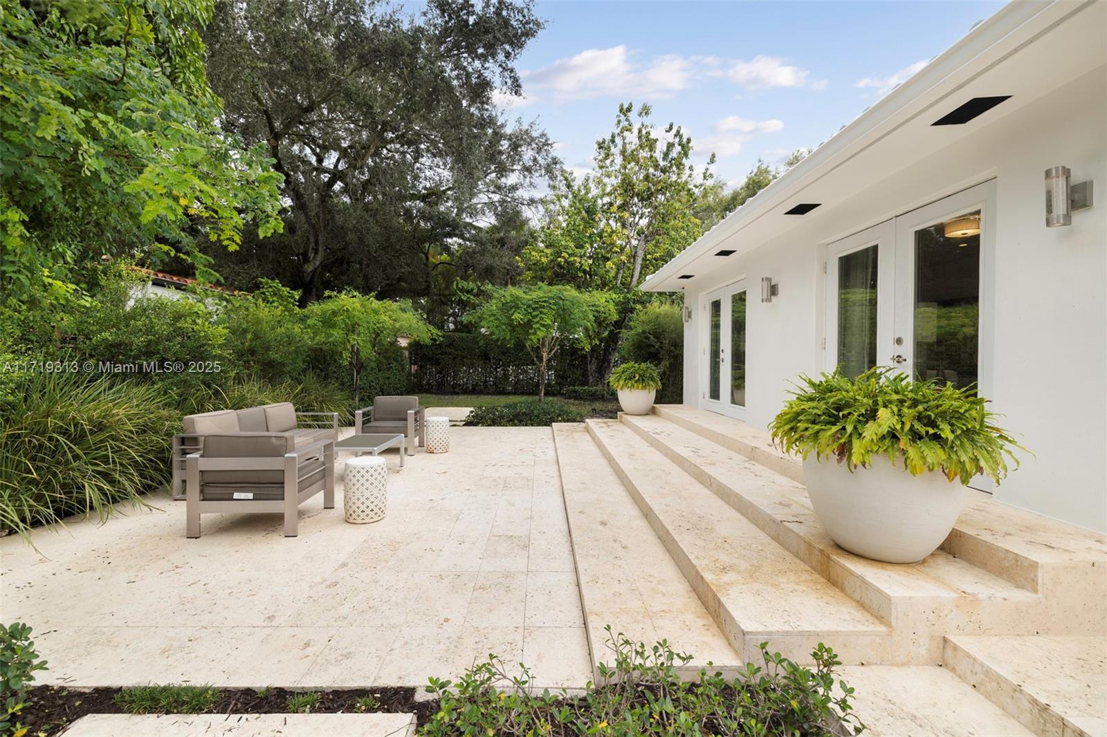 GRANADA GROVES - Residential