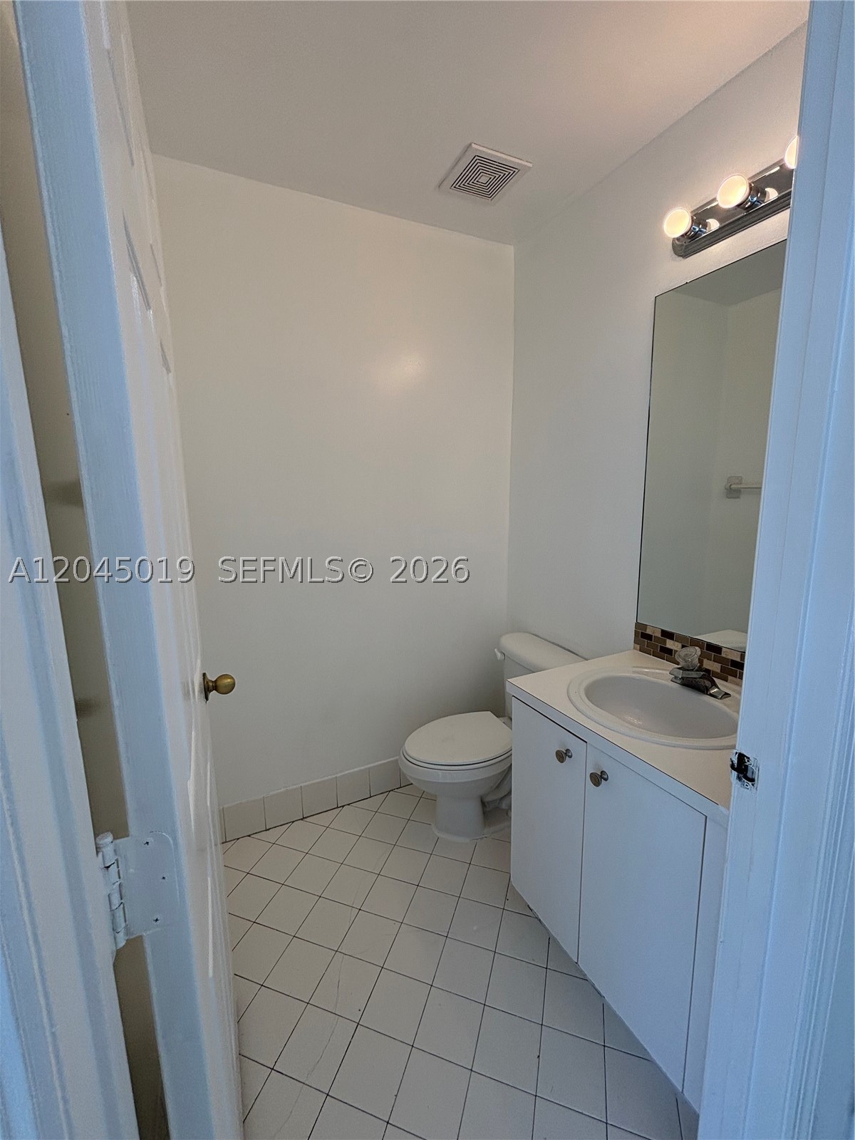 LAKES BY THE BAY SEC 12 - Residential Lease