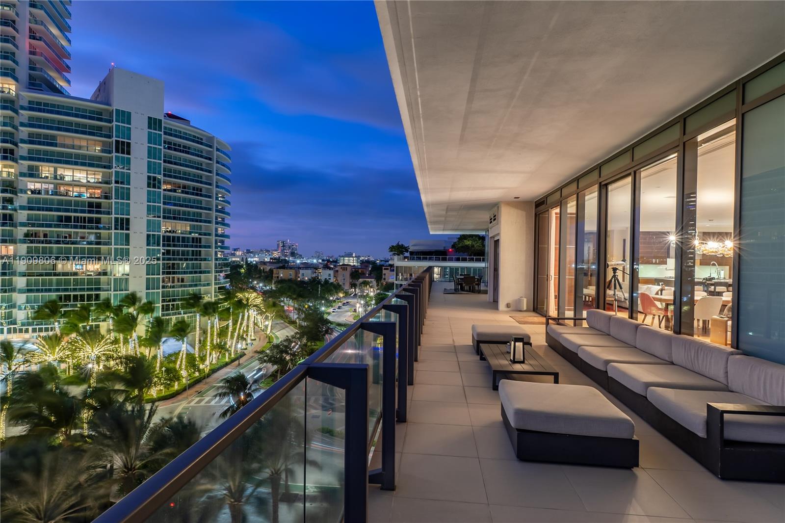 APOGEE CONDO - Residential