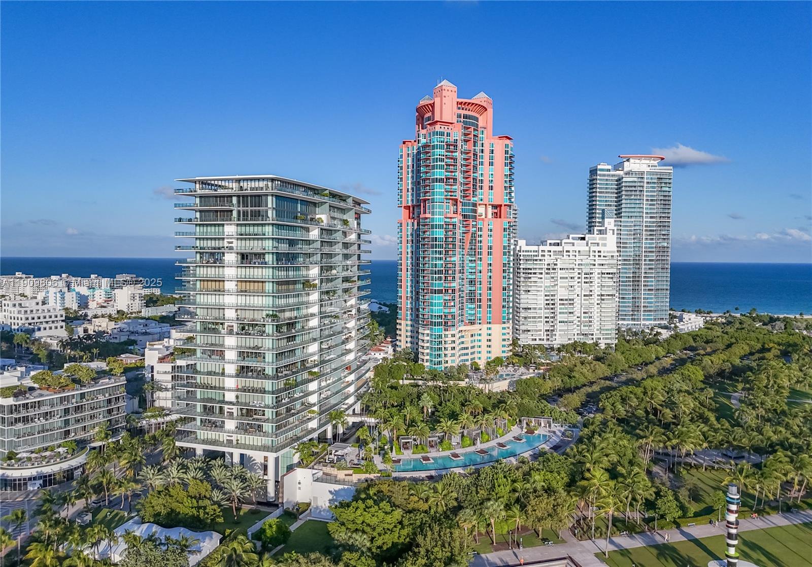 APOGEE CONDO - Residential