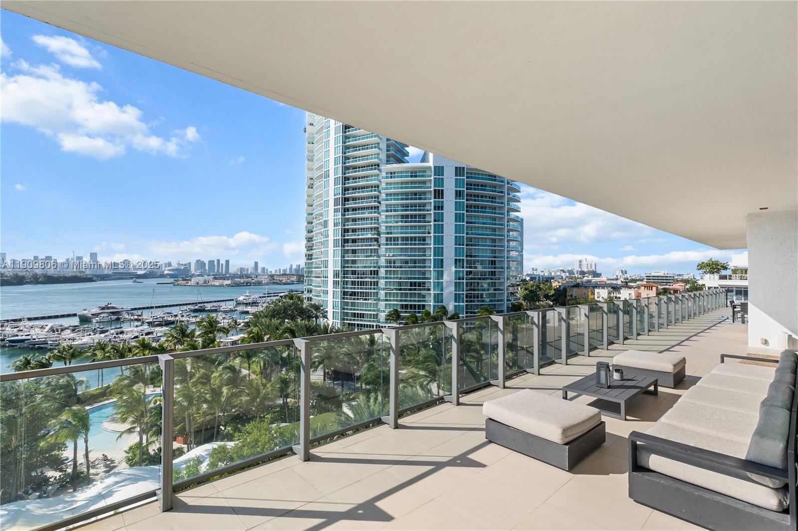 APOGEE CONDO - Residential