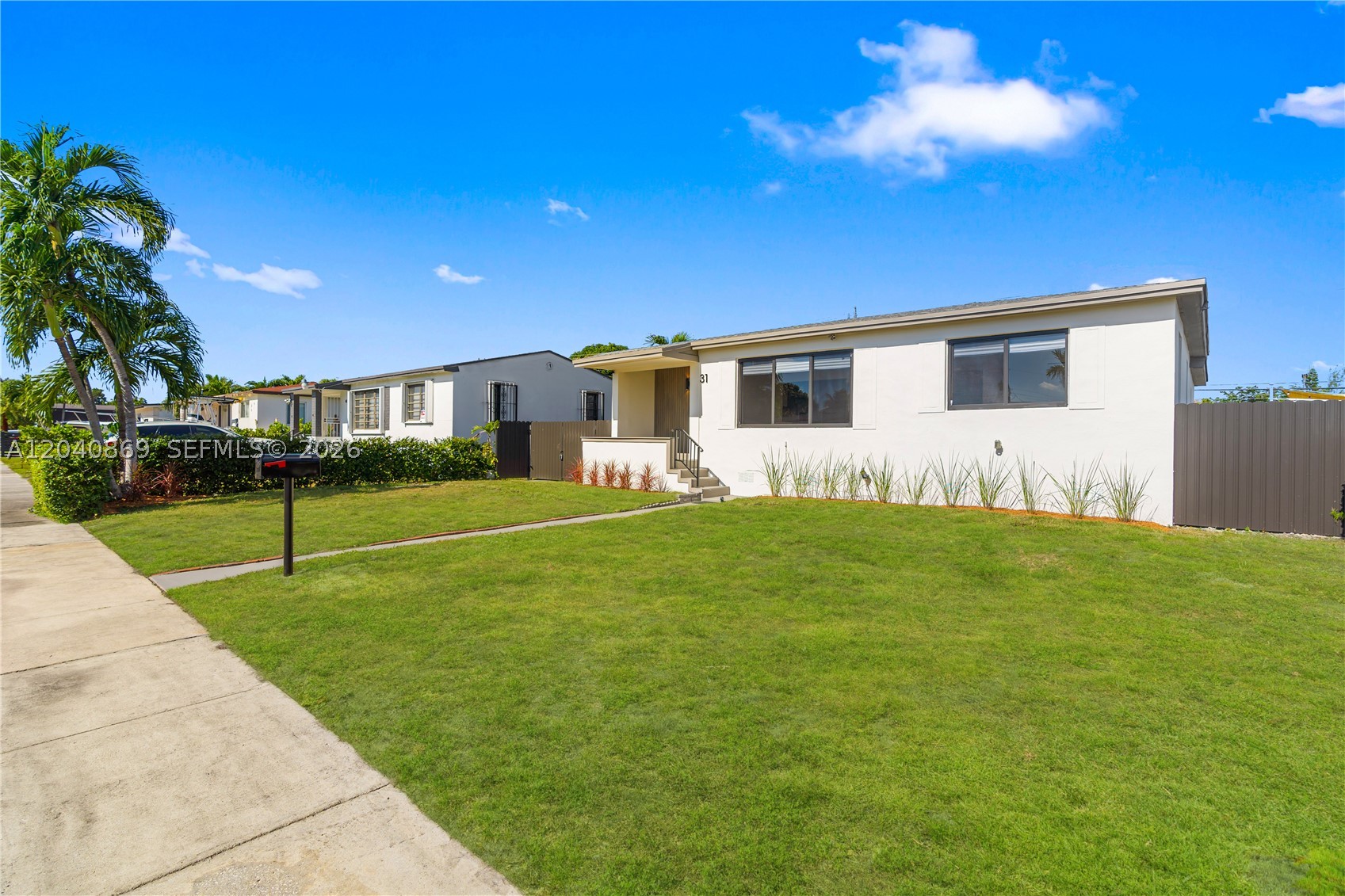 PALM ESTATES - Residential