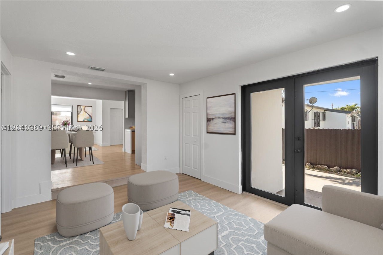 PALM ESTATES - Residential