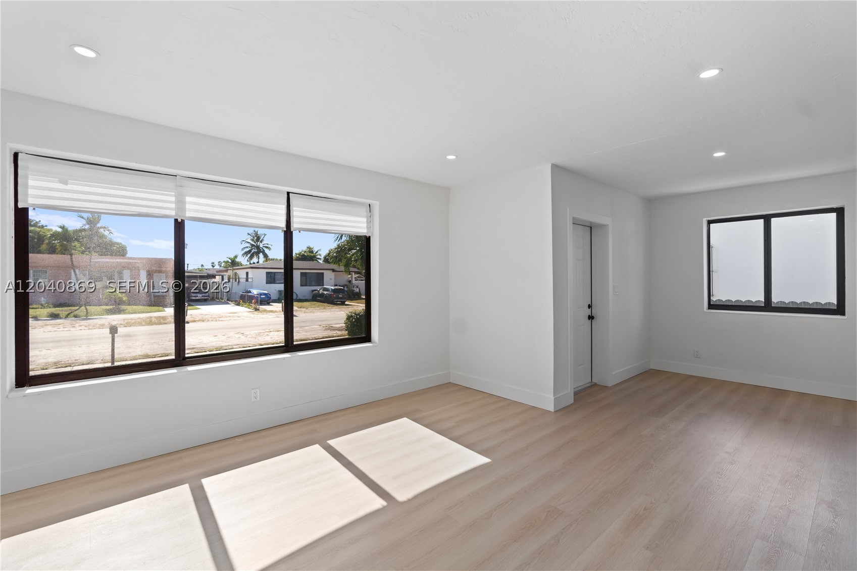 PALM ESTATES - Residential