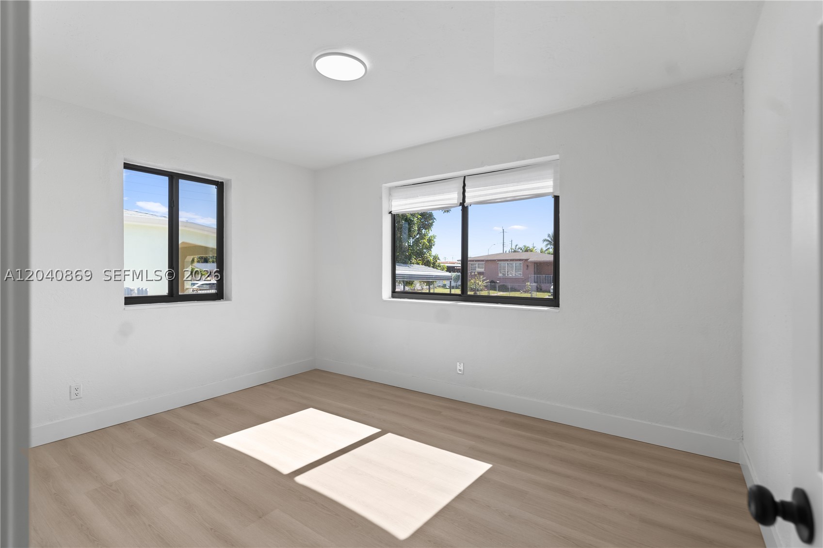 PALM ESTATES - Residential