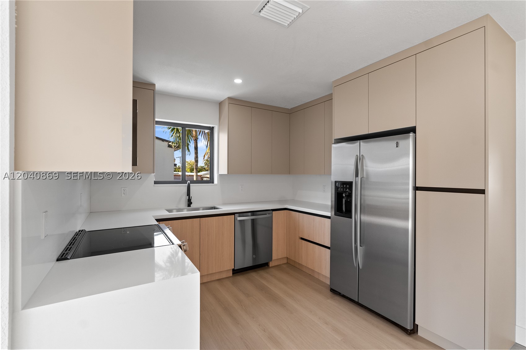 PALM ESTATES - Residential