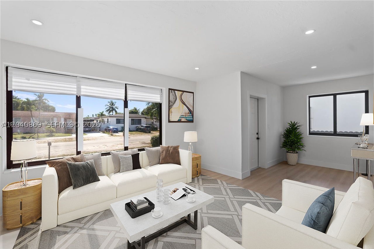 PALM ESTATES - Residential