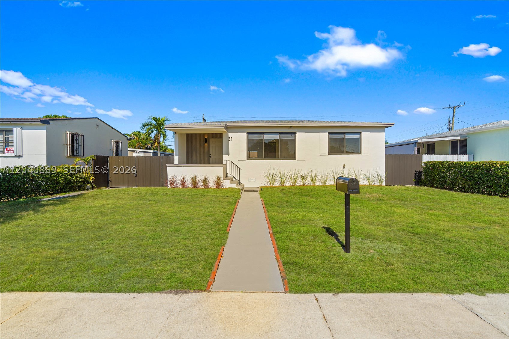 PALM ESTATES - Residential