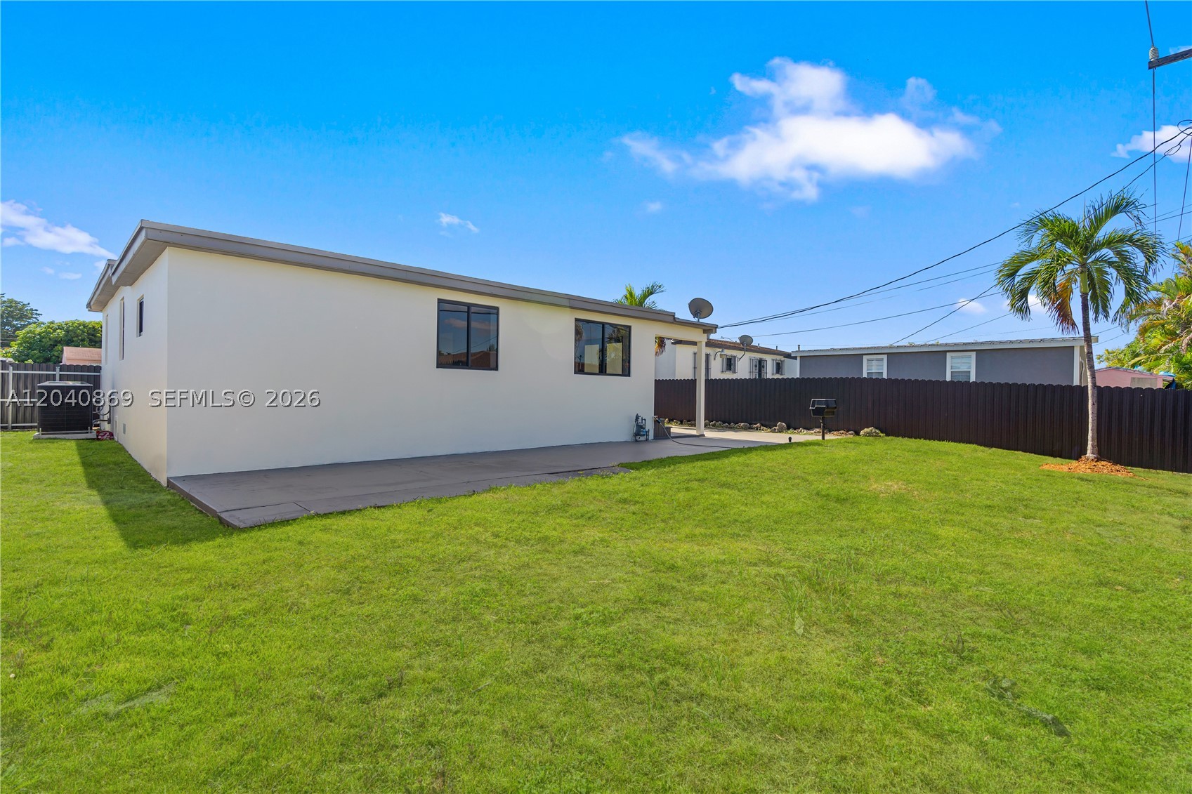 PALM ESTATES - Residential