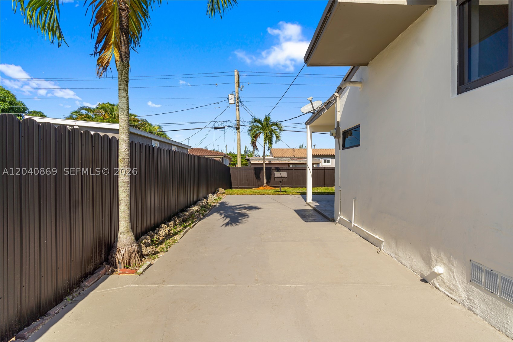 PALM ESTATES - Residential