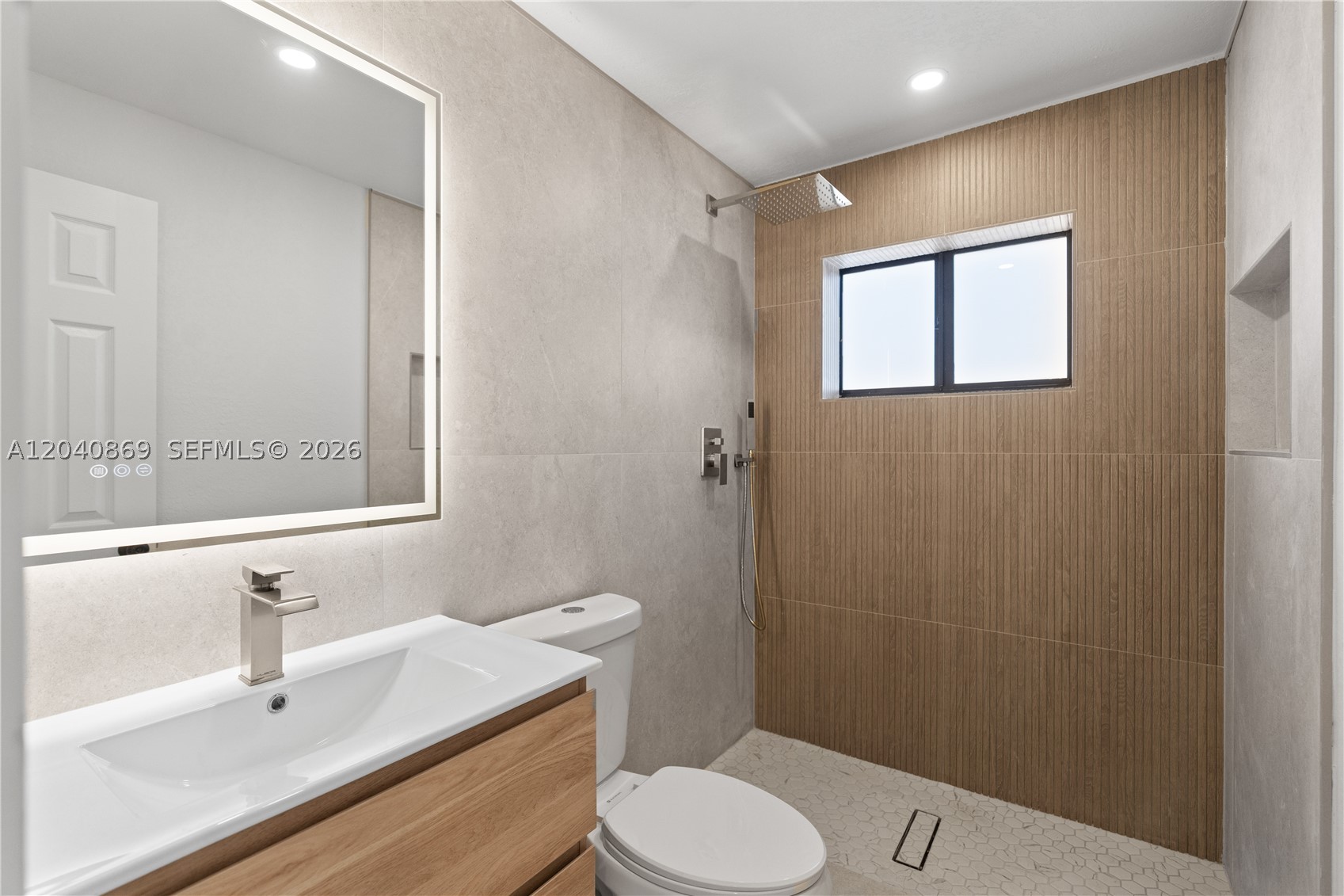 PALM ESTATES - Residential