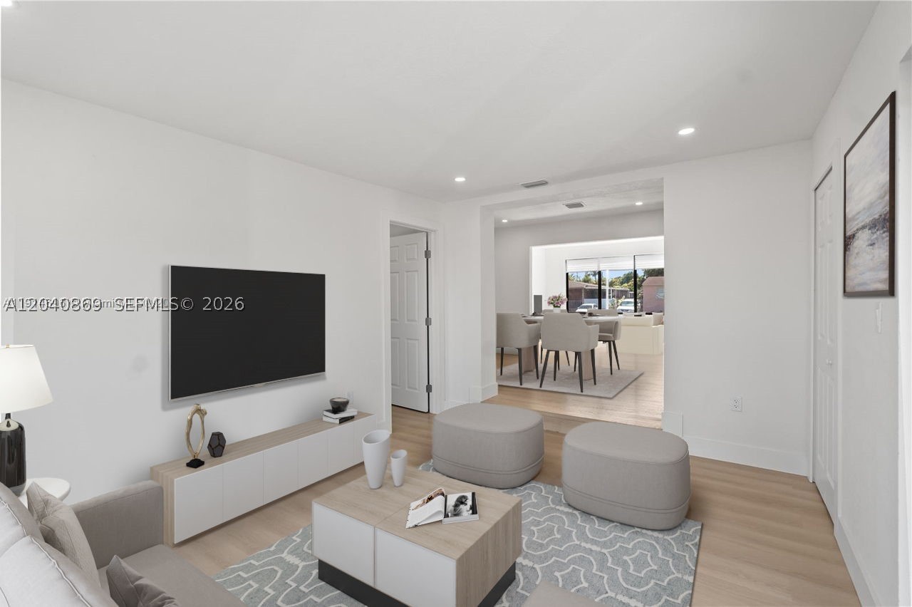 PALM ESTATES - Residential